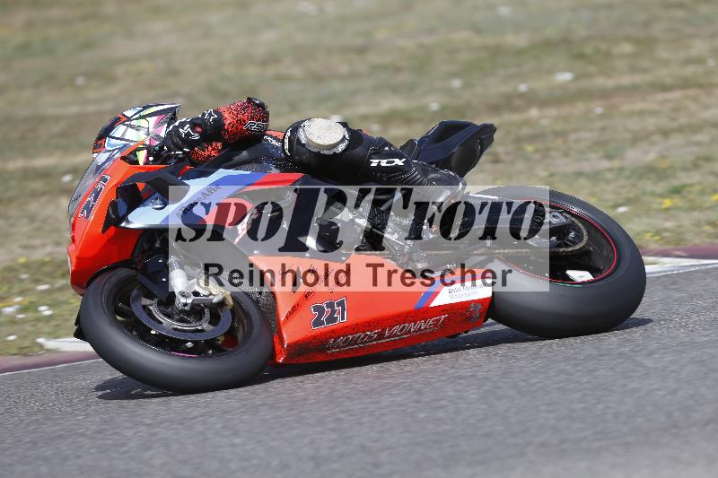 /37 09.08.2026  Pluess Motosport ADR/Freies Fahren/221